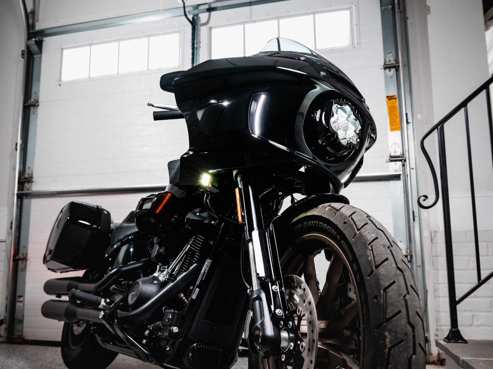 SHARK DEMON™ 2 PERFORMANCE LED HEADLIGHT FOR LOW RIDER ST