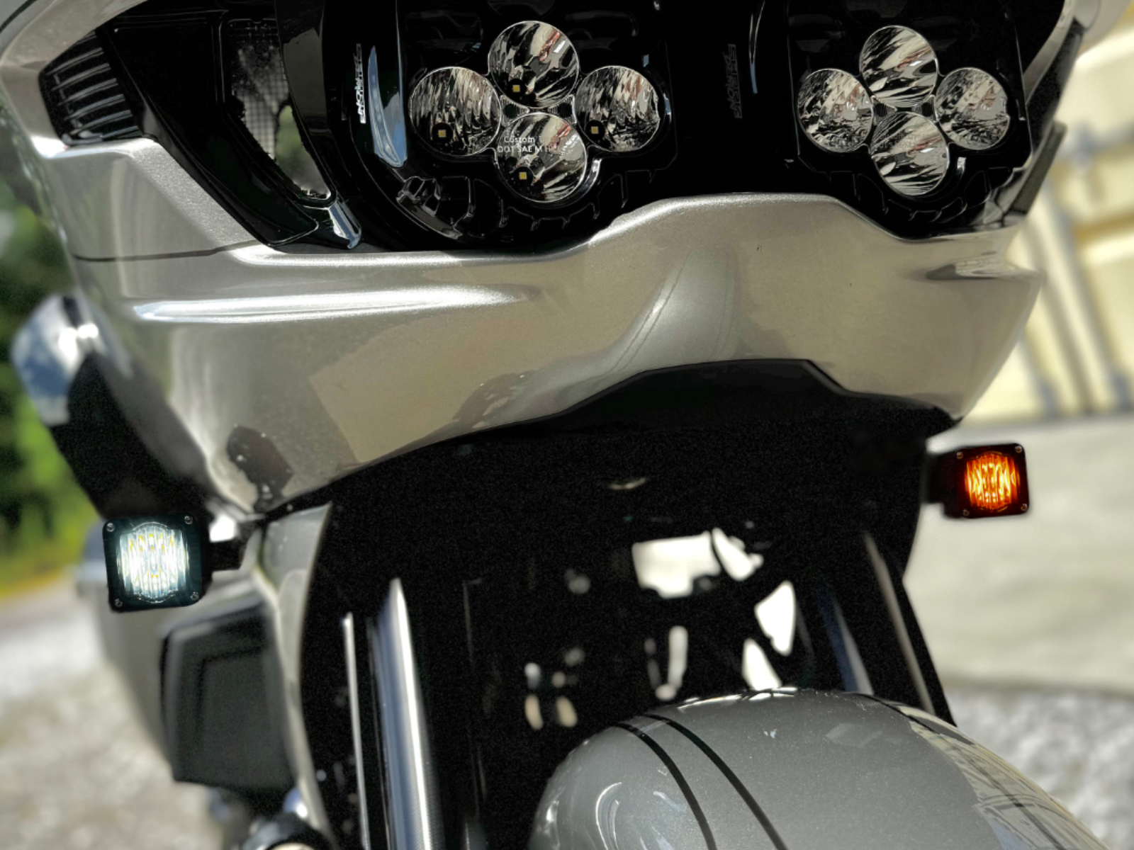 SHARK DEMON® LED FRONT TURN SIGNALS FOR 2023-2025 ROAD GLIDE