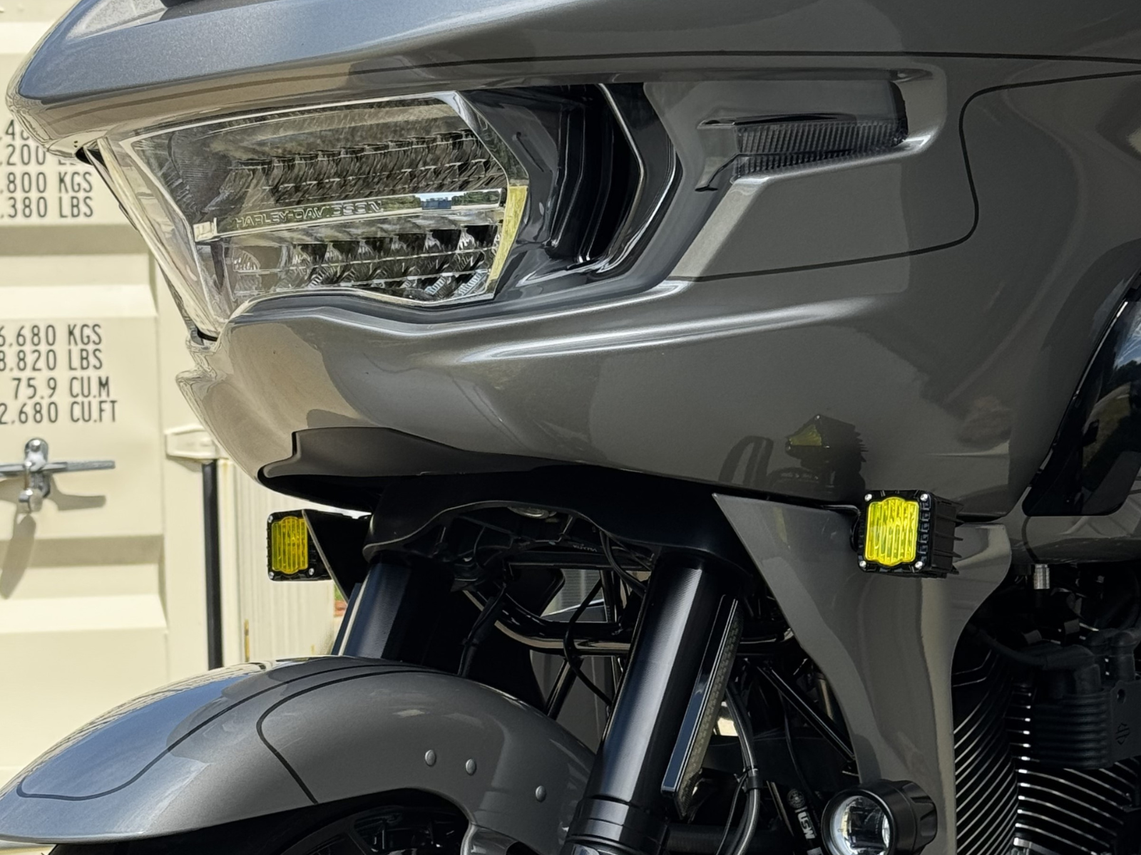 SHARK DEMON® LED FRONT TURN SIGNALS FOR 2023-2025 ROAD GLIDE