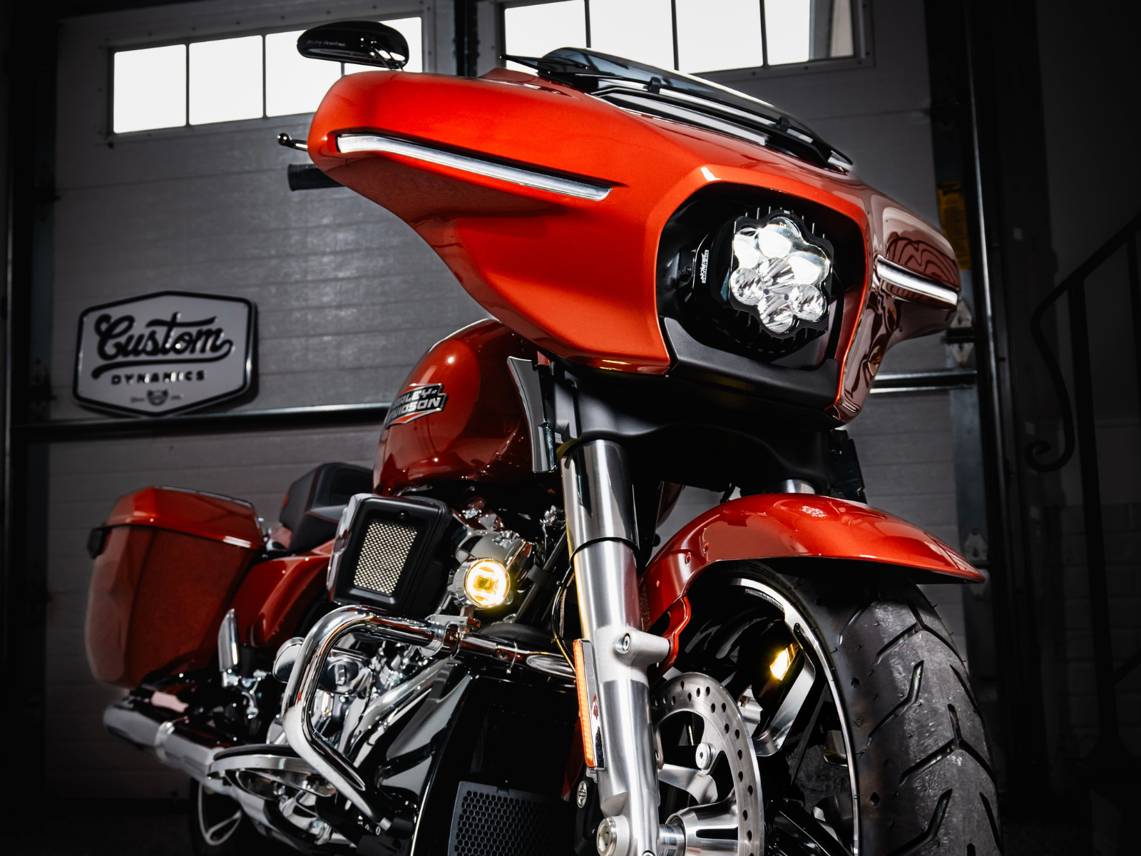 SHARK DEMON™ PERFORMANCE LED HEADLIGHT FOR 23.5-25 STREET GLIDE