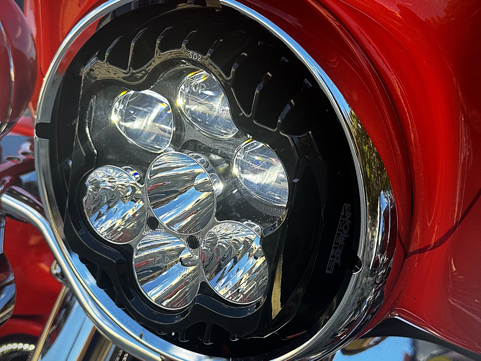 SHARK DEMON™ PERFORMANCE LED HEADLIGHT FOR BATWING & ROAD KING