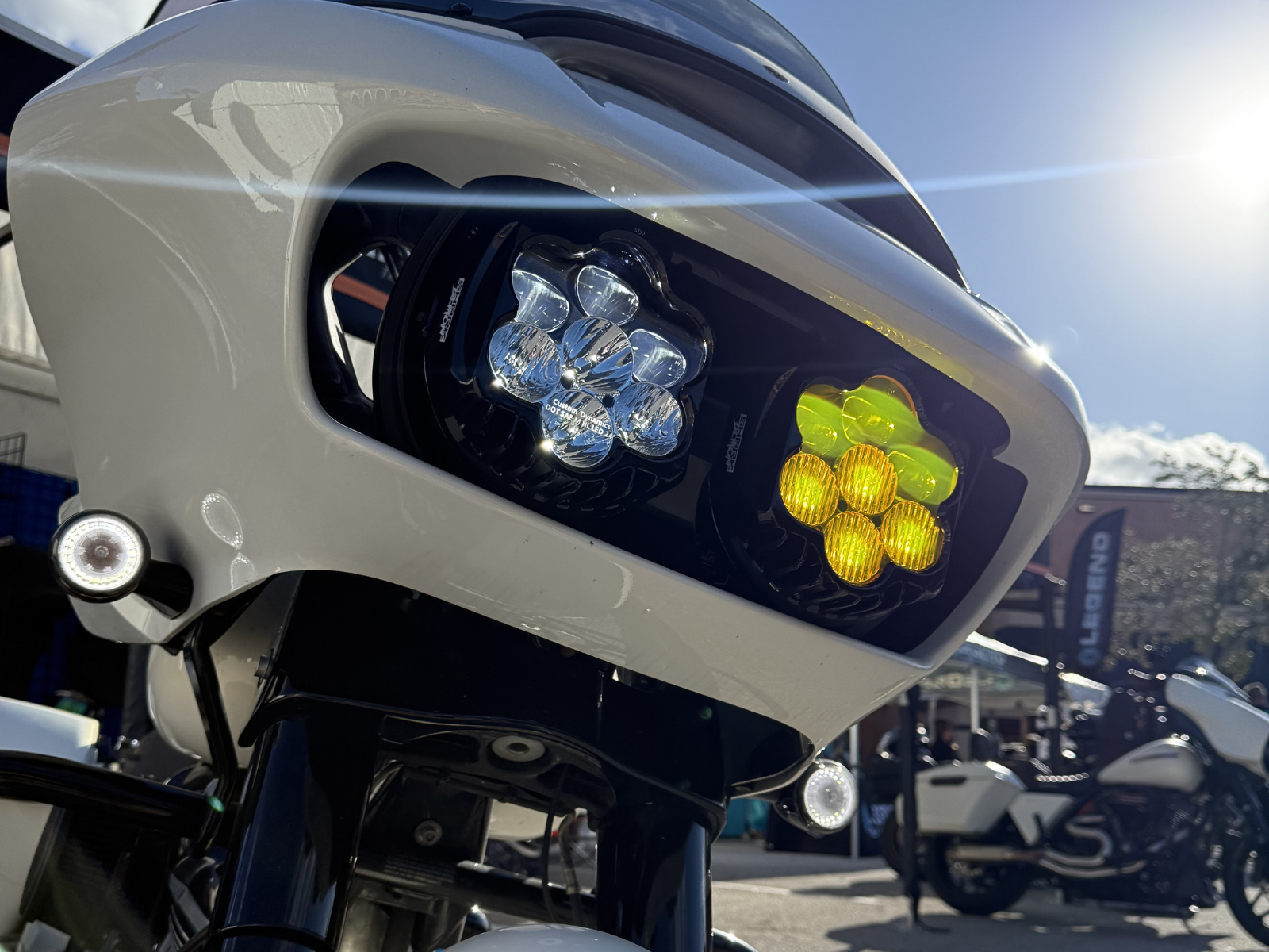 SHARK DEMON™ HEADLIGHT + FOG LAMP COMBO KIT FOR ROAD GLIDE